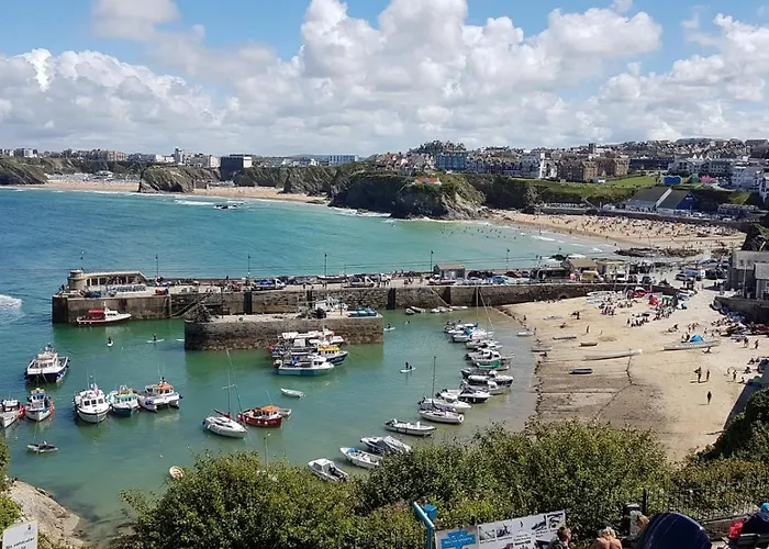 Oyo Minerva GuesthouseAirport Hotel