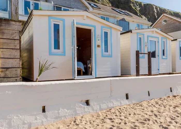 Tolcarne Beach Cabins Newquay 